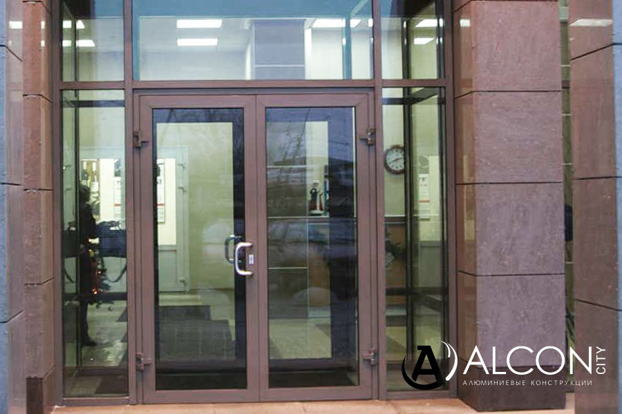 Двери алюминиевые со стеклом в Саранске